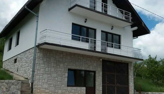 Vila "Stanić" Uvačko jezero