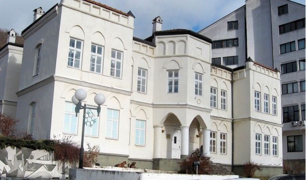 Novovaroška biblioteka Jovan Tomić i Zavičajni muzej