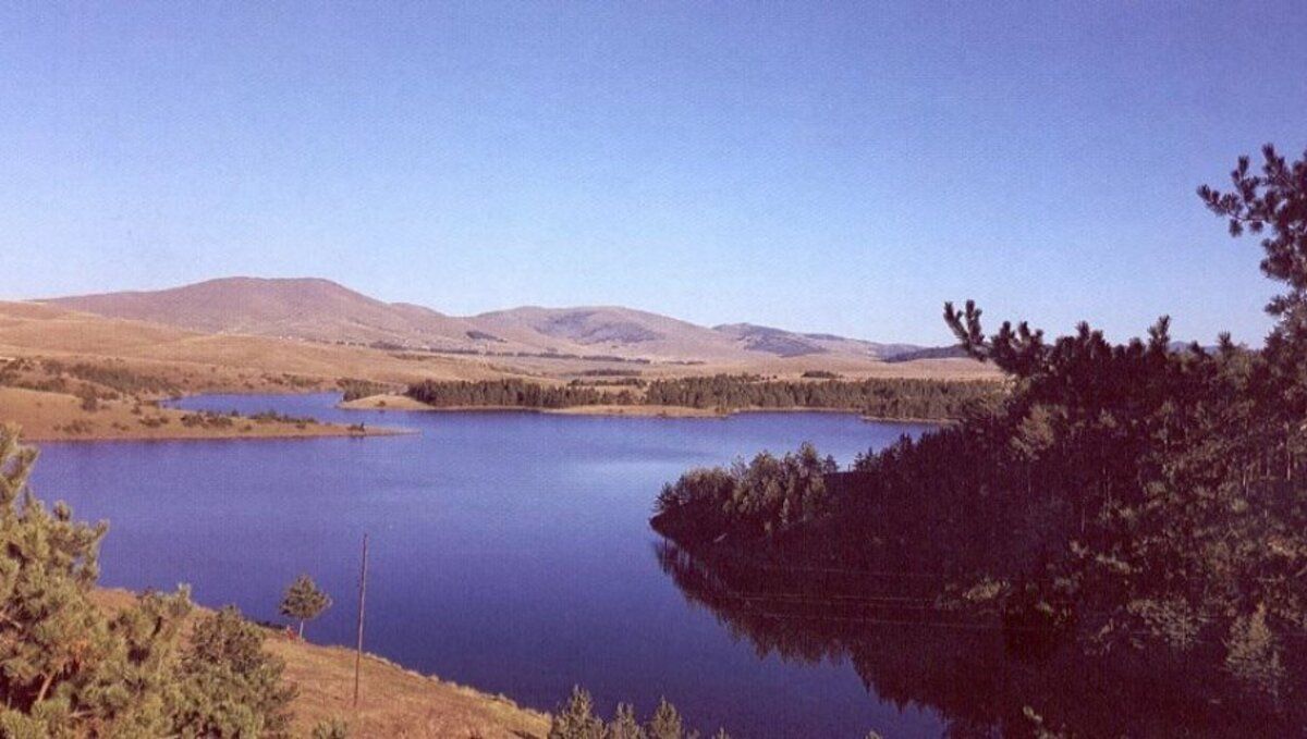 Језеро на Црном Рзаву у Рибници, Фото из Књига "Неимари туризма златиборског"