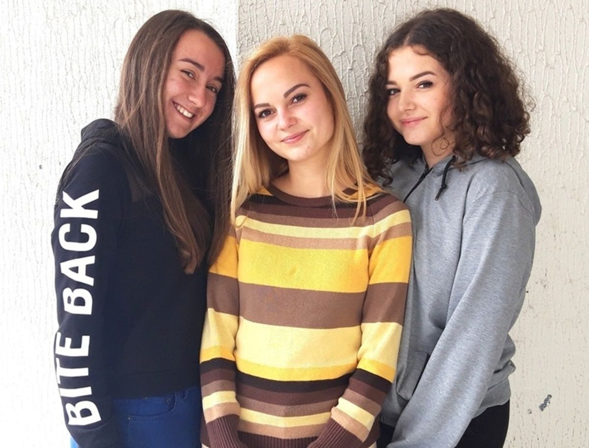 “Пчелице” – Тамара, Емилија и Милица, фото: Варошке новине