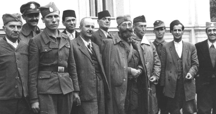 Дража Михаиловић са члановима муслиманског четничког комитета