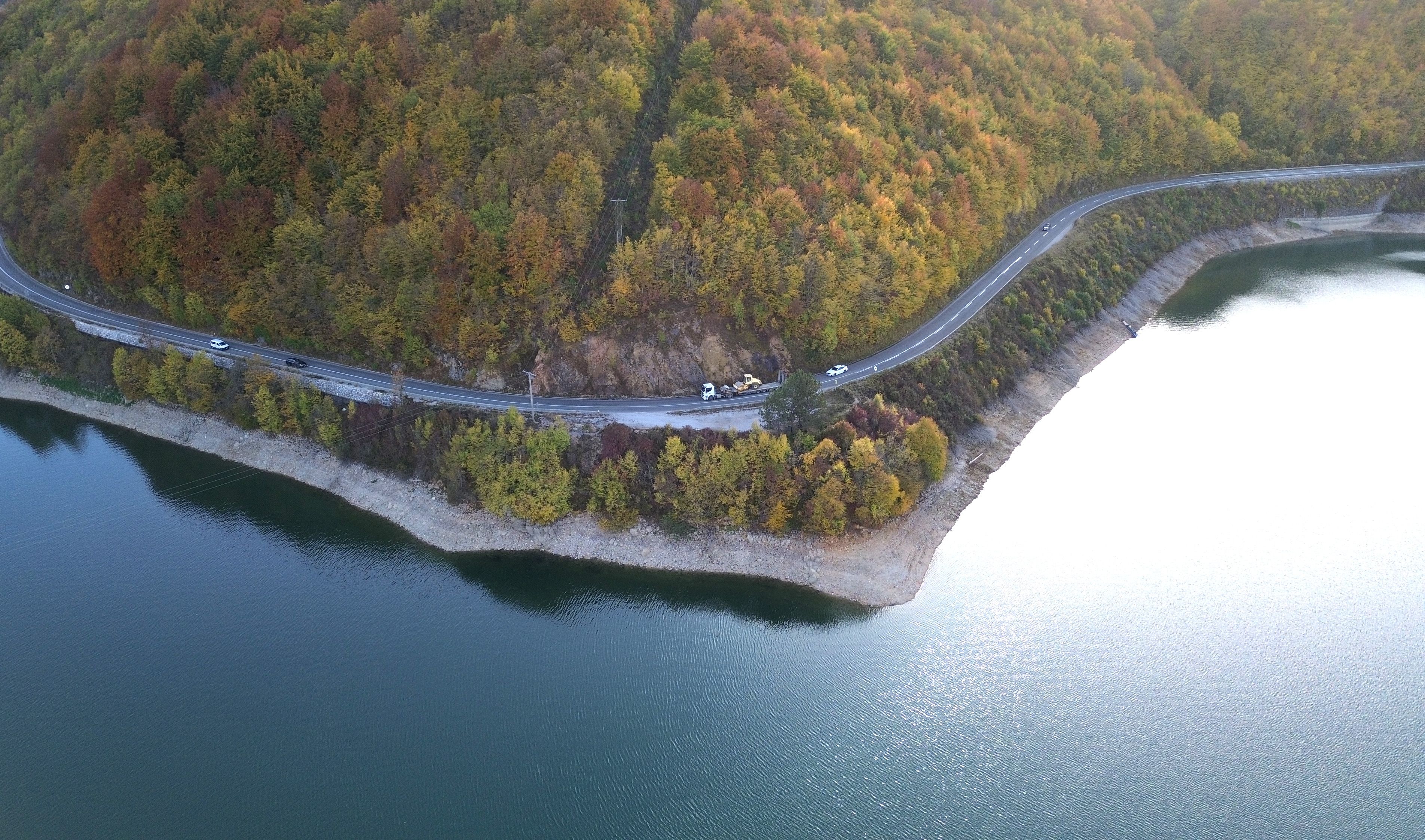 Опасности вребају поред Златарског језера - Матијевића кривина (Фото: Станко Голубовић)