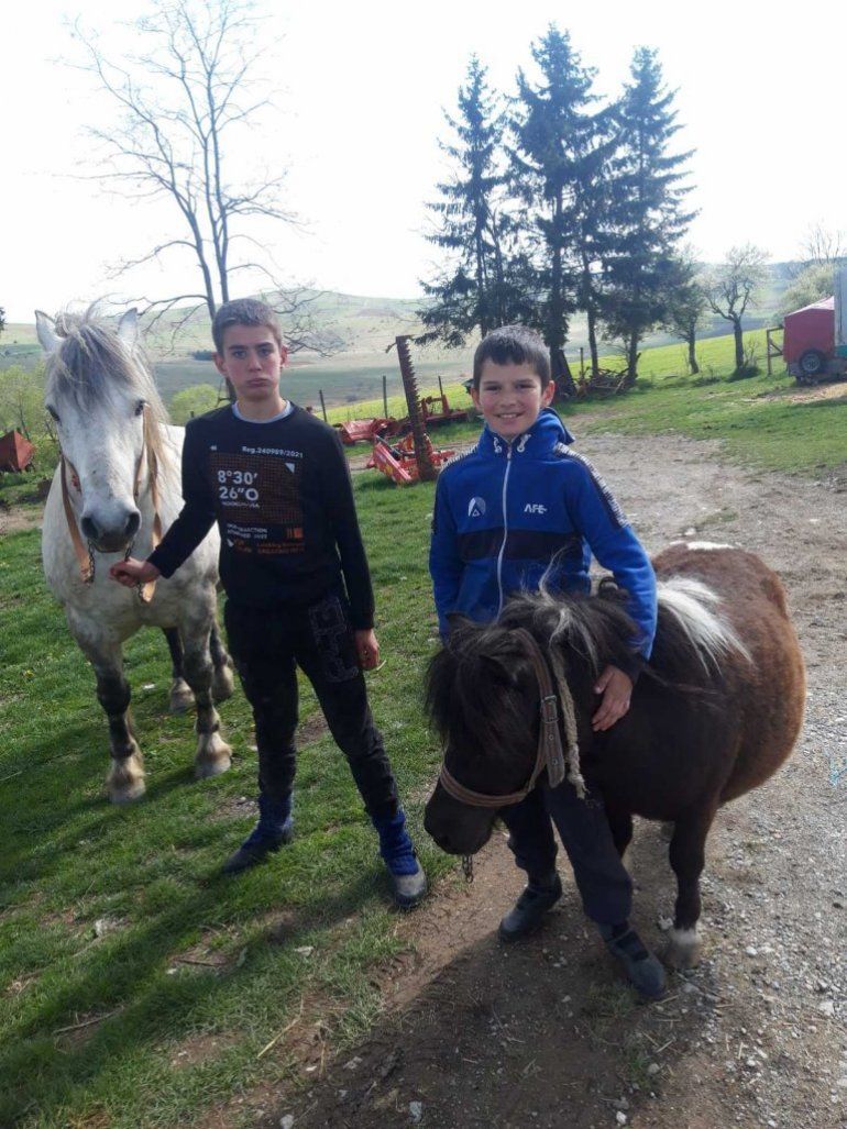 Браћа Иван и Миленко Иванковић, ипак, највише воле своје коње (Фото: Приватна архива)