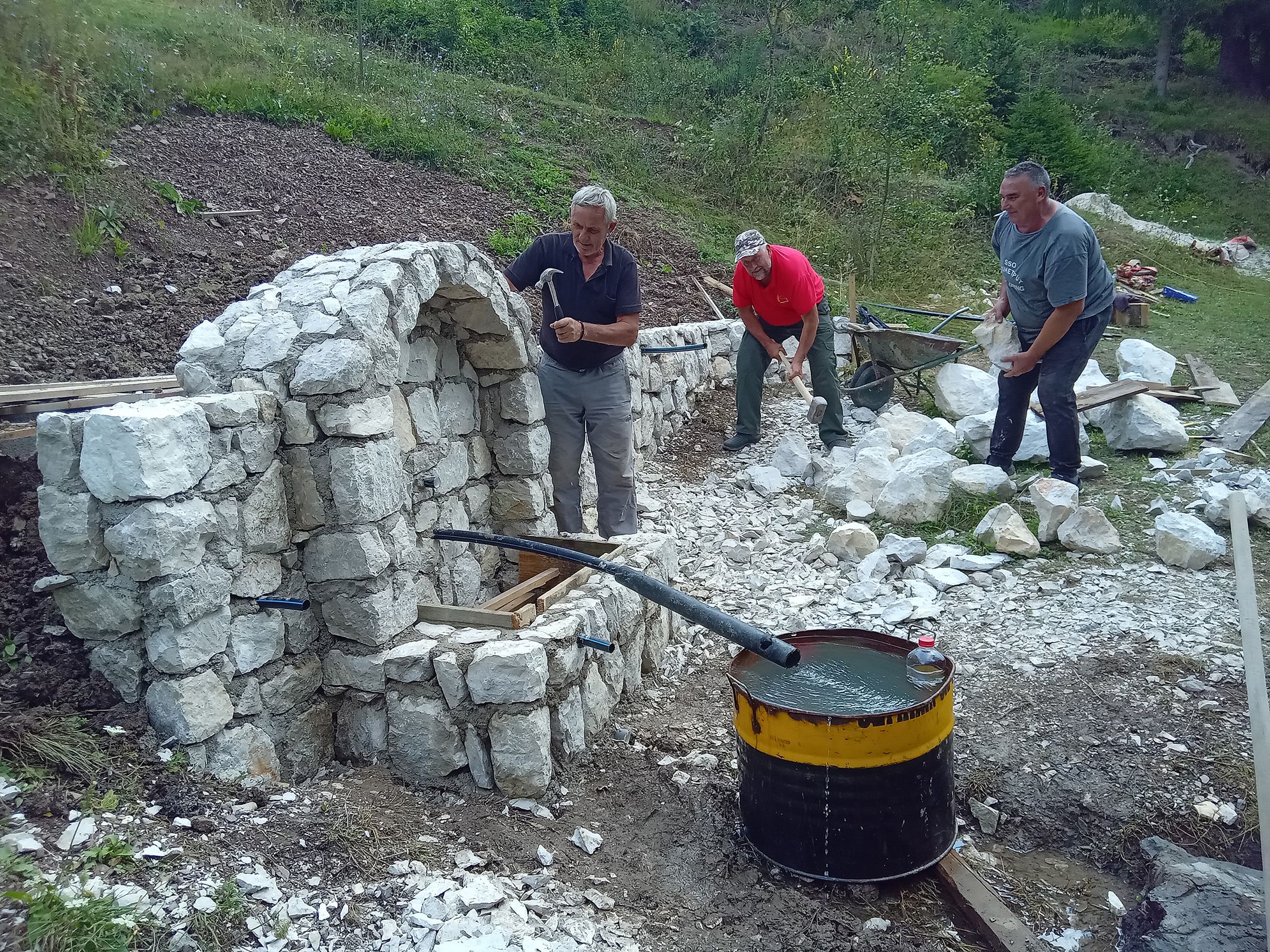 Без извора нема воде – чесма недалеко од куће Грбовића (Фото: Д, Гагричић)