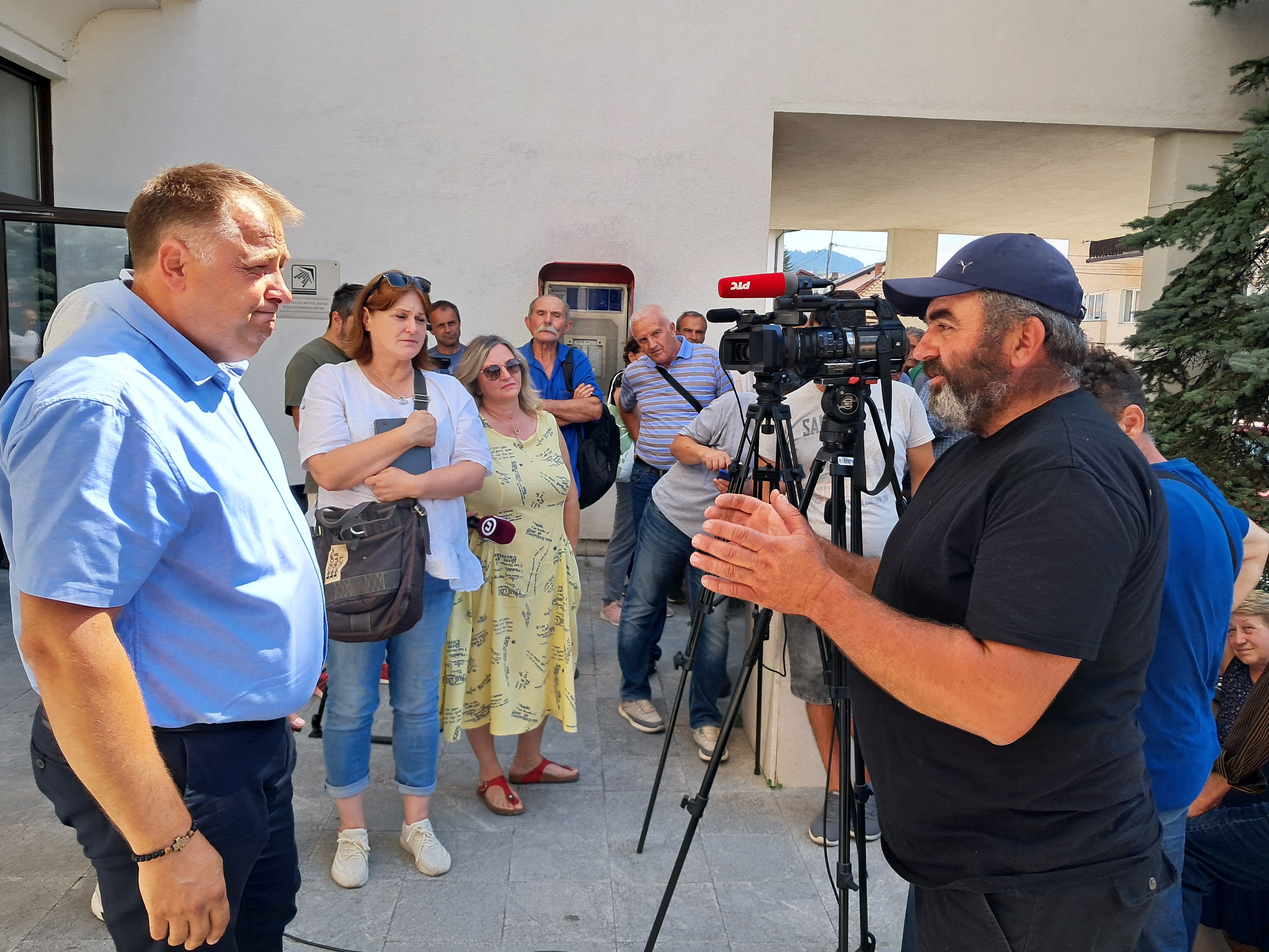 Наставак радова чим се реше имовински односи - Бранко Бјелић