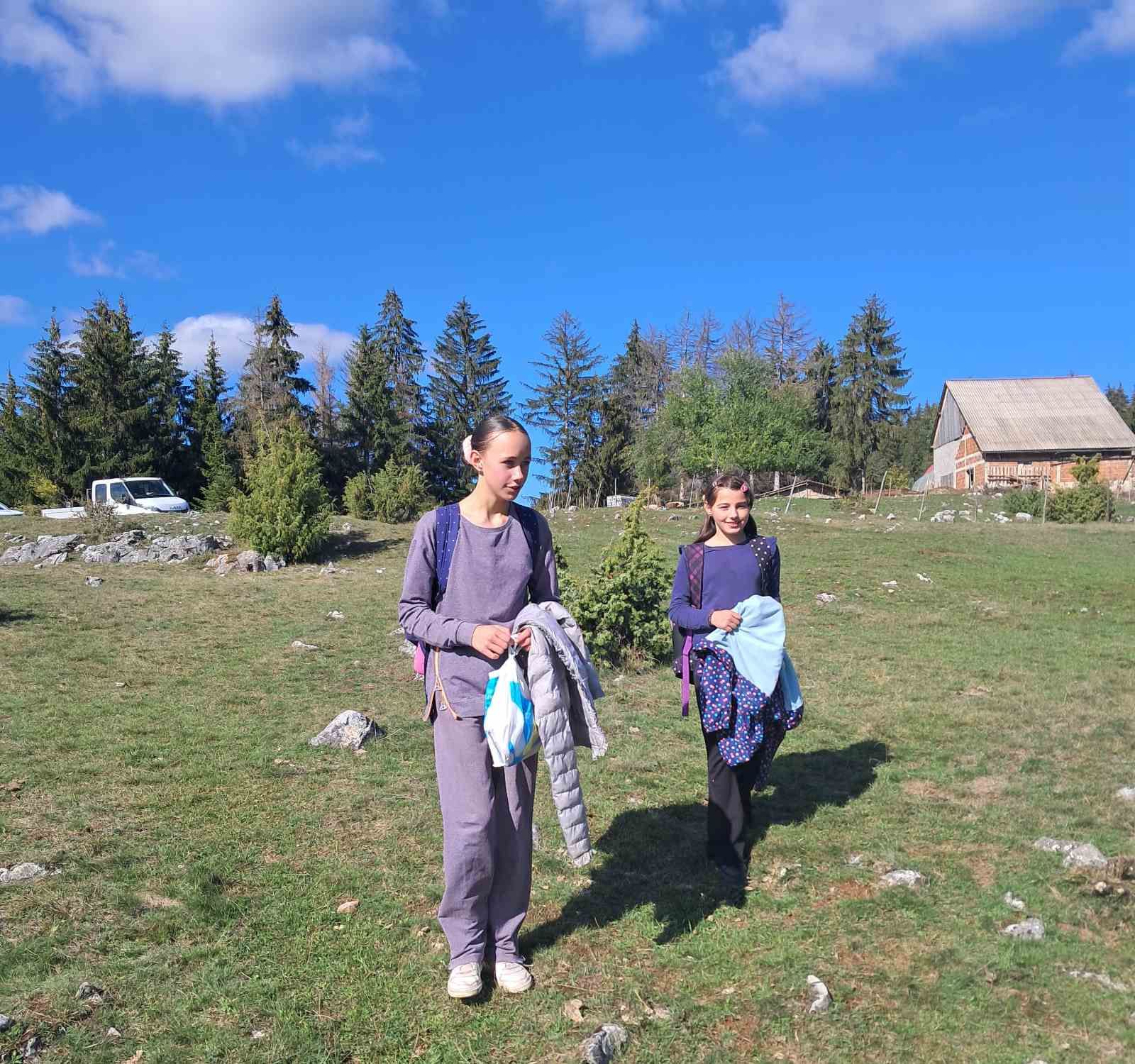 У Јелићима и Тртовићима воду чекало 21 дете