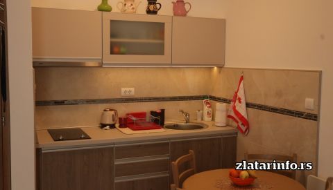 Kuhinja i trpezarija - Apartman "Zlatarski sjaj" Zlatar