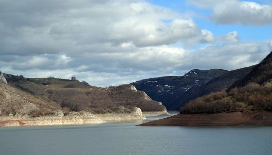 Uvačko jezero