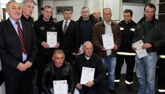 Spasiocima priznanja za pomoć u nevolji