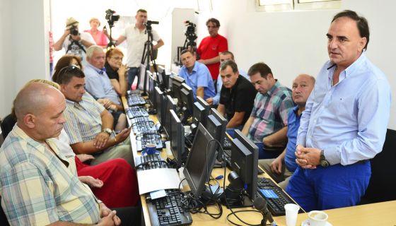 Хуманитарна организација “Стара Рашка” донирала је болницама у Пријепољу, Прибоју и Новој Вароши 20 компјутера