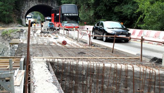 Поправка моста преко Бистрице