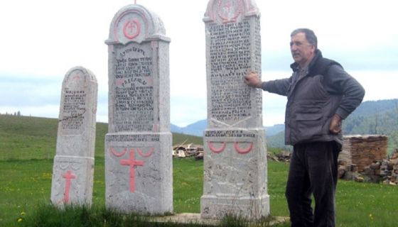 Окамењена војска украј пута Бела Река - Љубиш / Фото Д. Гагричић