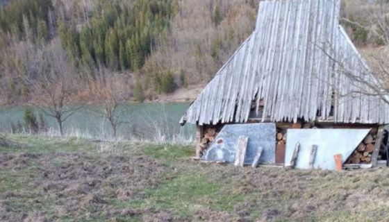 Дворишта преорана до кућних прагова Фото А. Ровчанин