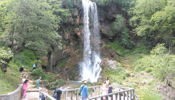 Атракција - водопад у Гостиљу, висок 22 метра (Фото: Д. Гагричић)