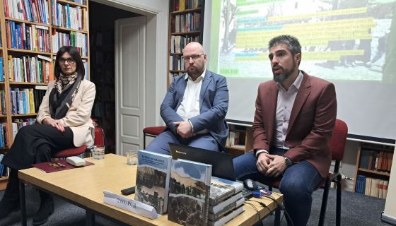 Са промоције књиге  - Милана Јелић, Драган Теодосић и др Милутин Живковић